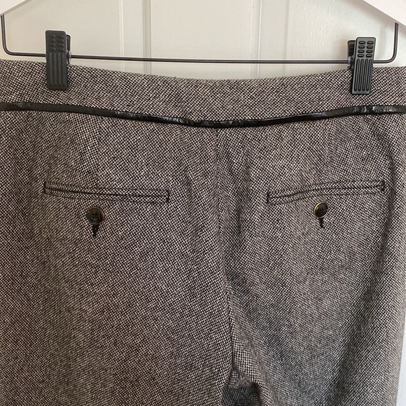 Express size 4 lined Editor pant. Leopard print lined, faux leather trim detail. - Picture 4 of 7